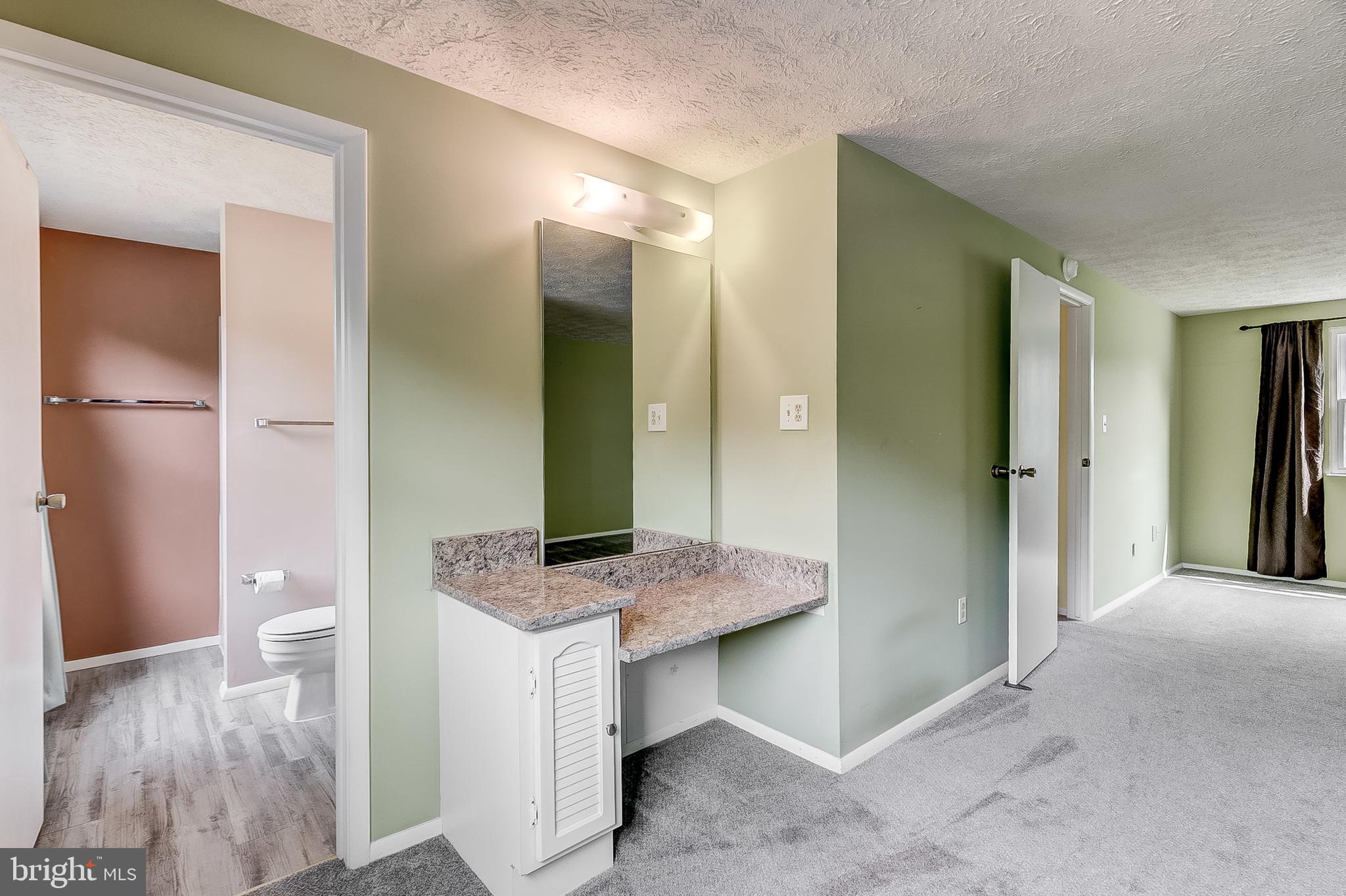 409 Rock Lodge Road Gaithersburg, MD 20877 - Photo 23 of 45 Owner's bedroom dressing area