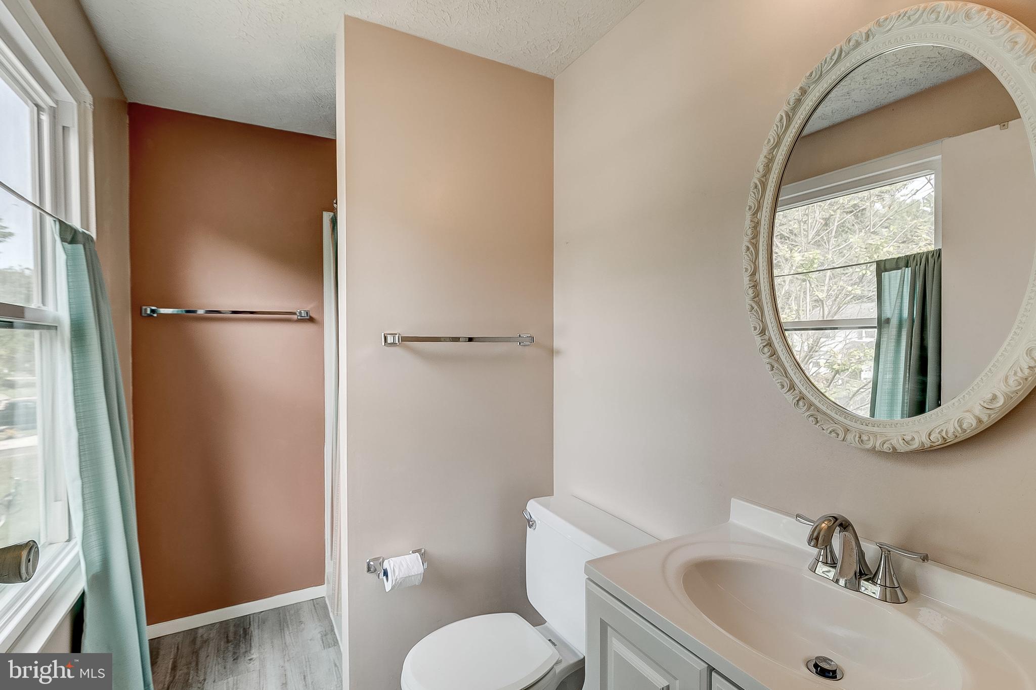 409 Rock Lodge Road Gaithersburg, MD 20877 - Photo 24 of 45 Owner's bathroom