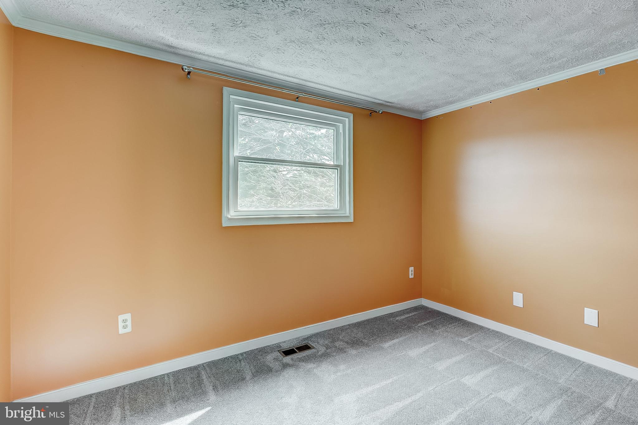 409 Rock Lodge Road Gaithersburg, MD 20877 - Photo 29 of 45 Bedroom 4