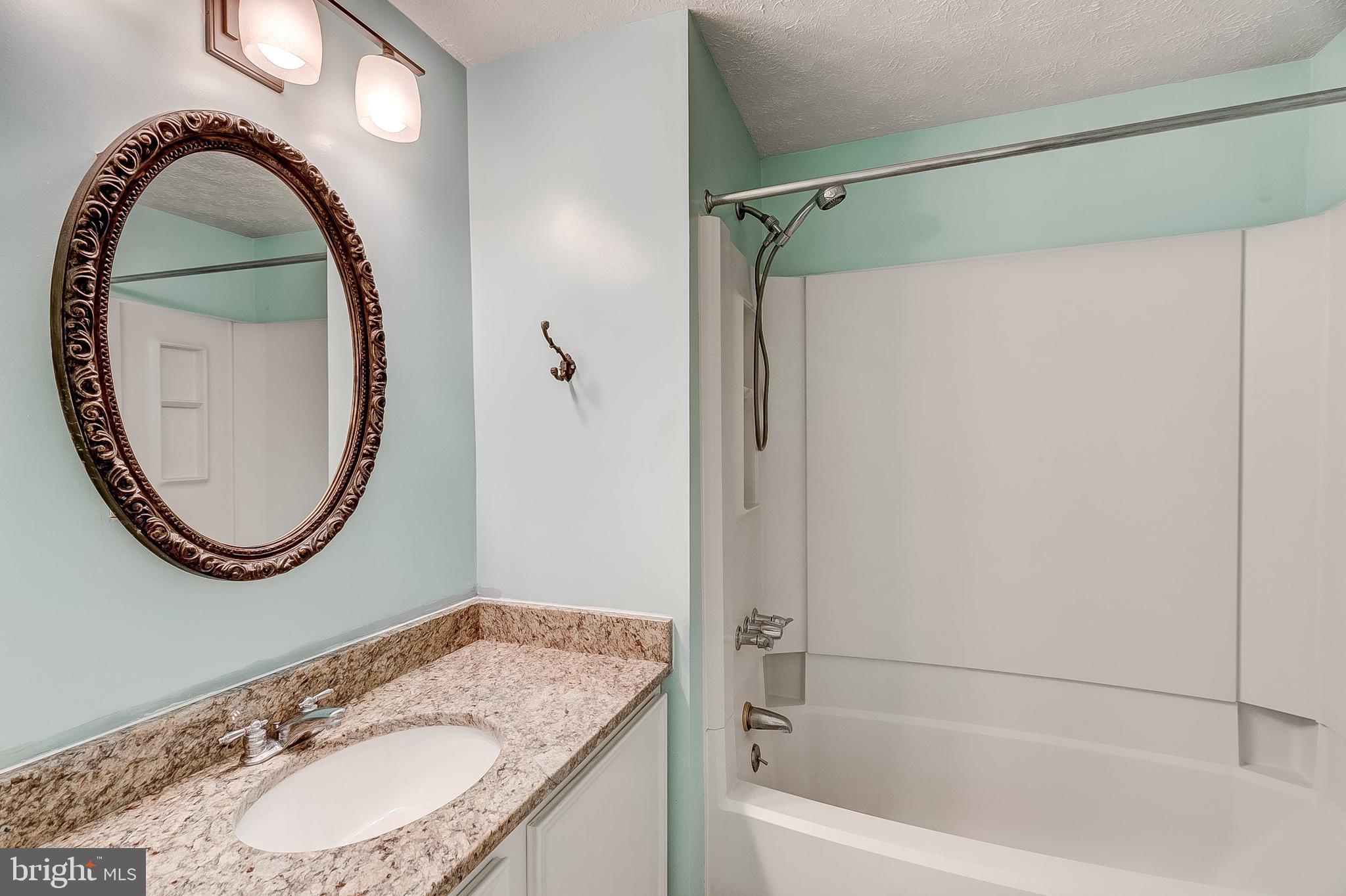 409 Rock Lodge Road Gaithersburg, MD 20877 - Photo 31 of 45 Full bathroom
