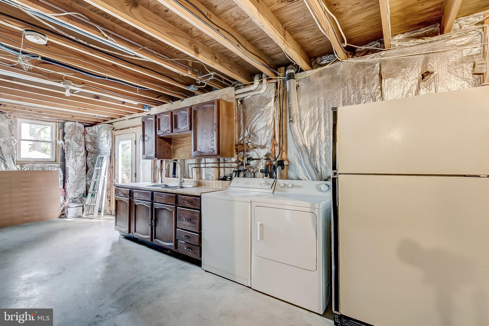 409 Rock Lodge Road Gaithersburg, MD 20877 - Photo 33 of 45 Lower level