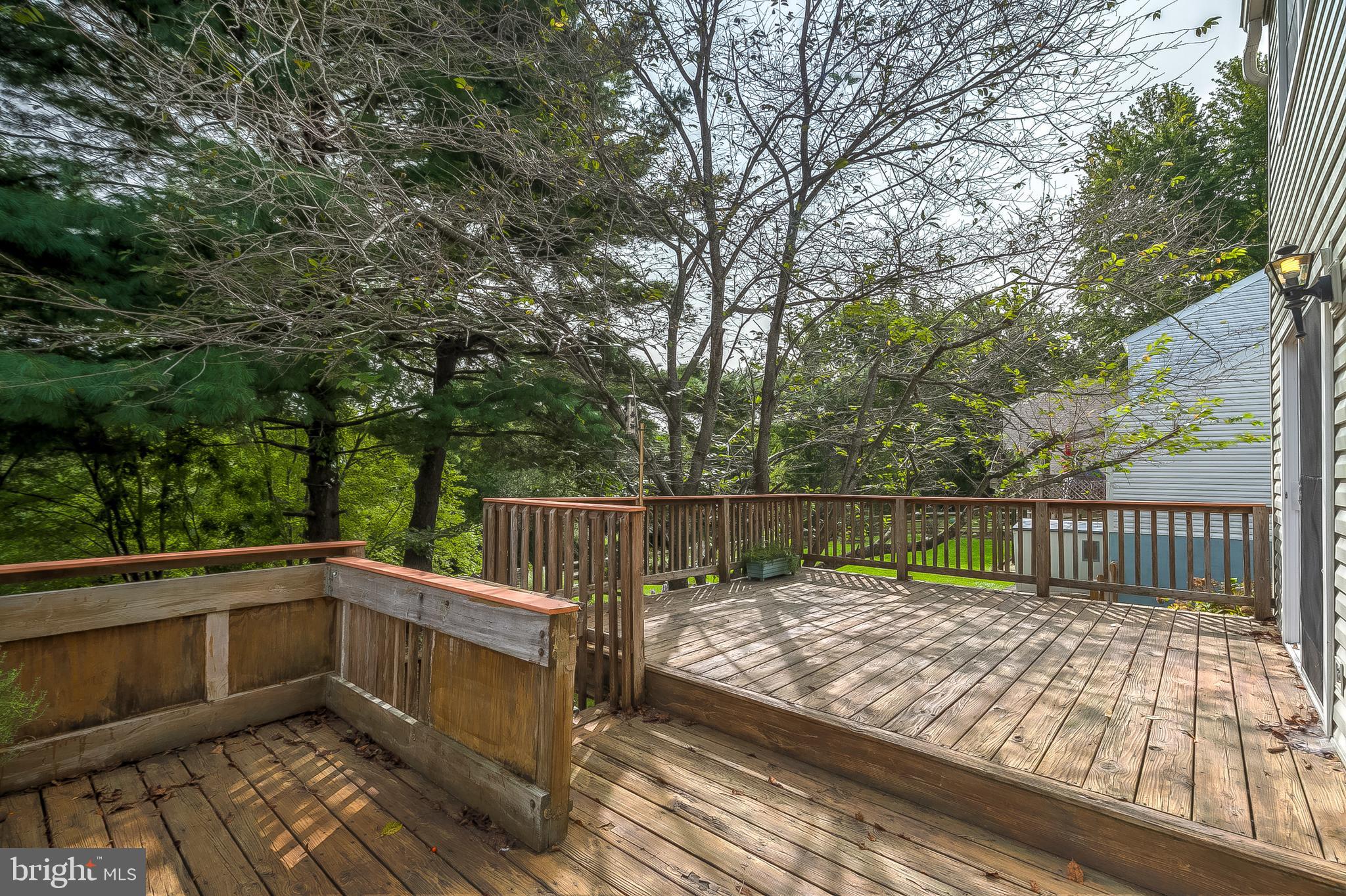409 Rock Lodge Road Gaithersburg, MD 20877 - Photo 36 of 45 Rear deck