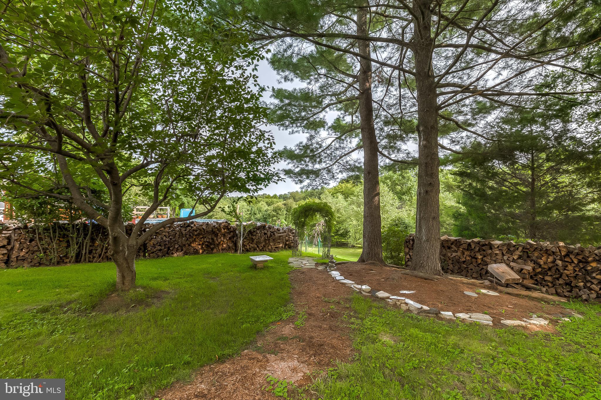 409 Rock Lodge Road Gaithersburg, MD 20877 - Photo 39 of 45 Yard