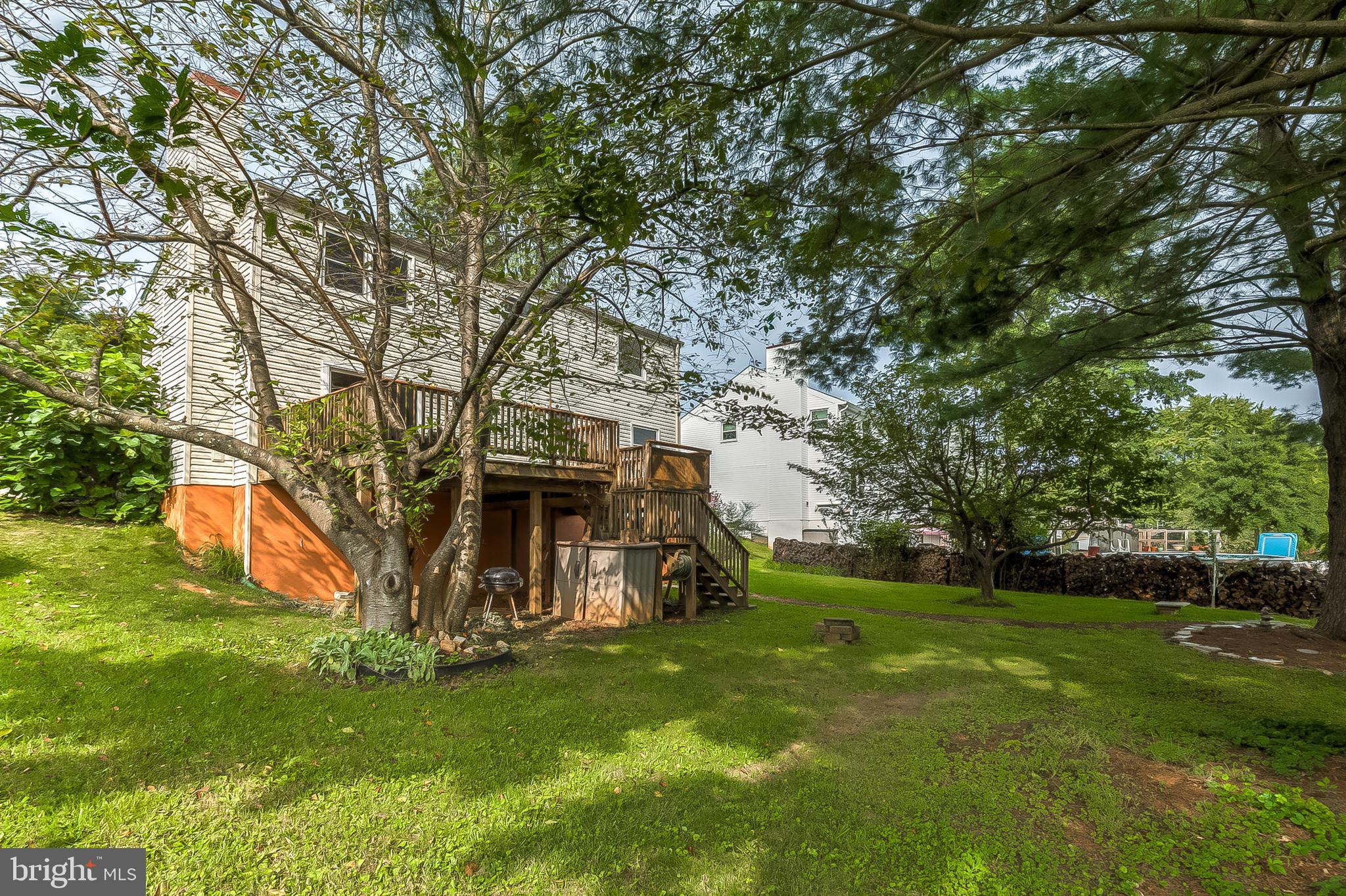 409 Rock Lodge Road Gaithersburg, MD 20877 - Photo 43 of 45 Exterior rear