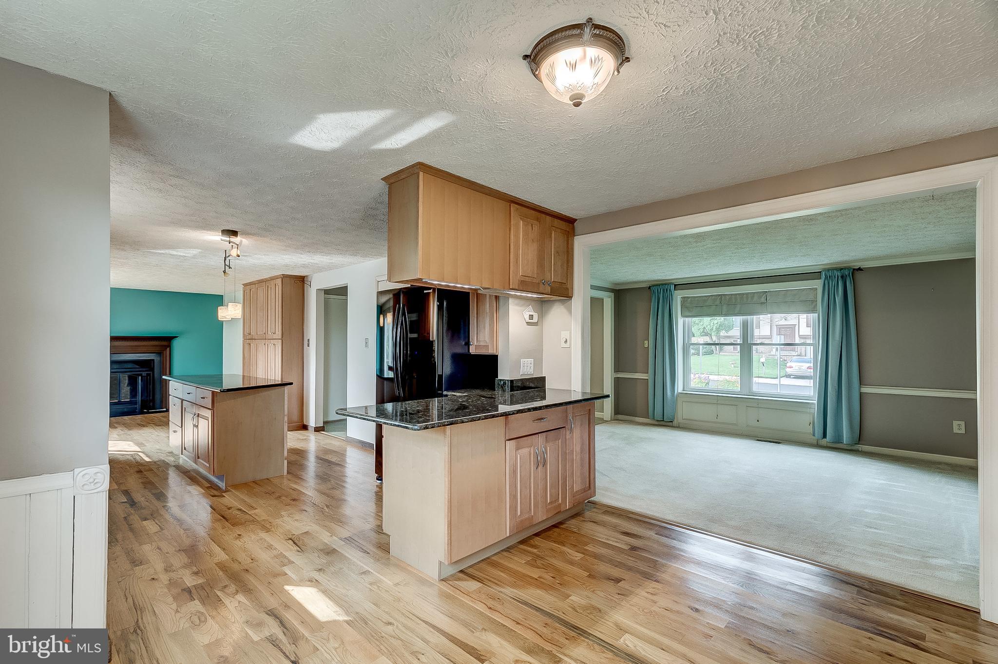 409 Rock Lodge Road Gaithersburg, MD 20877 - Photo 9 of 45 Dining room