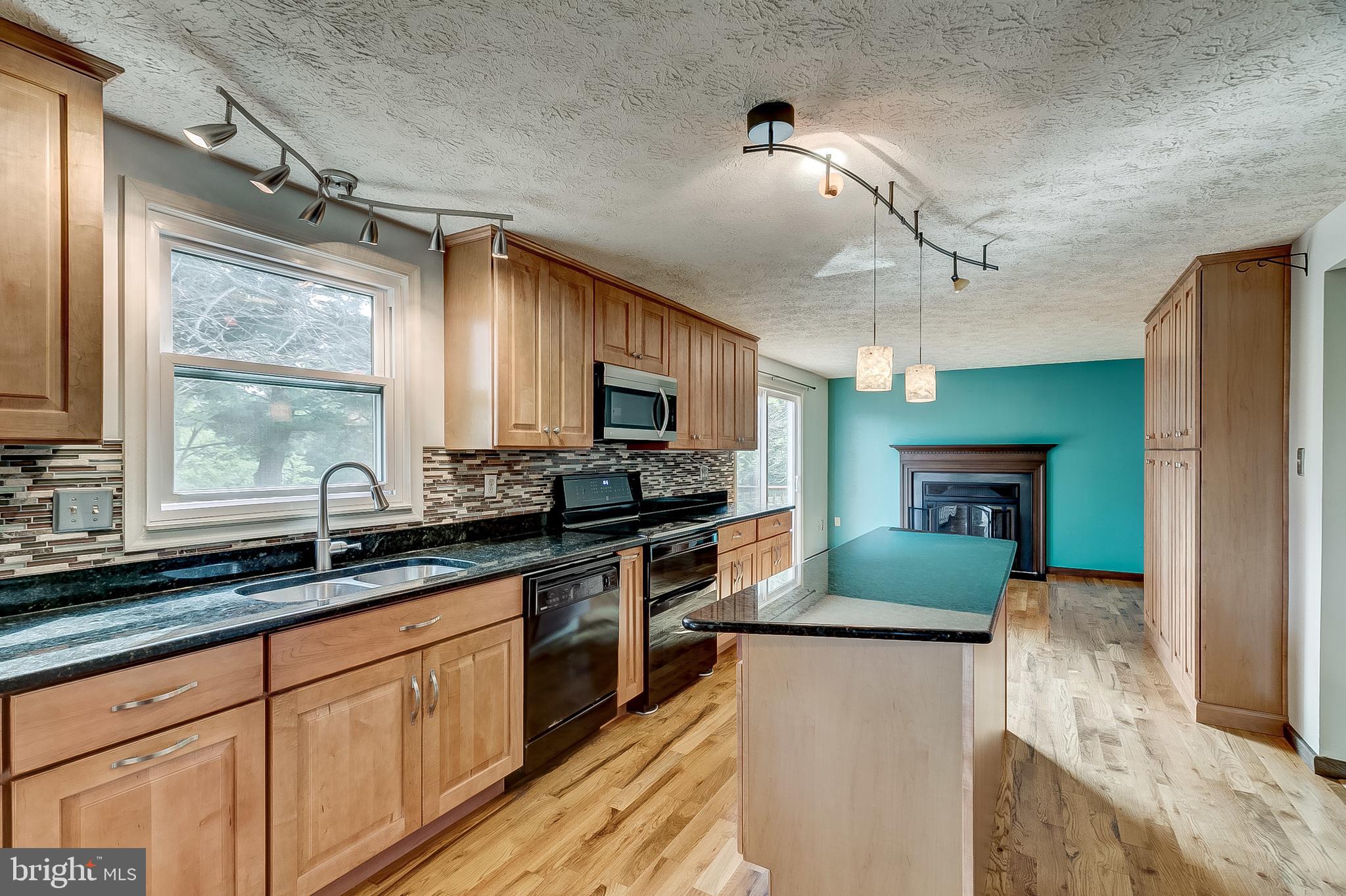 409 Rock Lodge Road Gaithersburg, MD 20877 - Photo 10 of 45 Kitchen