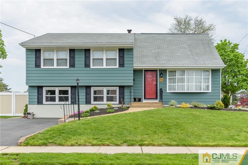 23 Winding Way Hamilton, NJ 08620 - Photo 1 of 25 Gallery Image 1