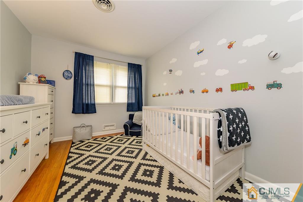 23 Winding Way Hamilton, NJ 08620 - Photo 13 of 25 Gallery Image 13