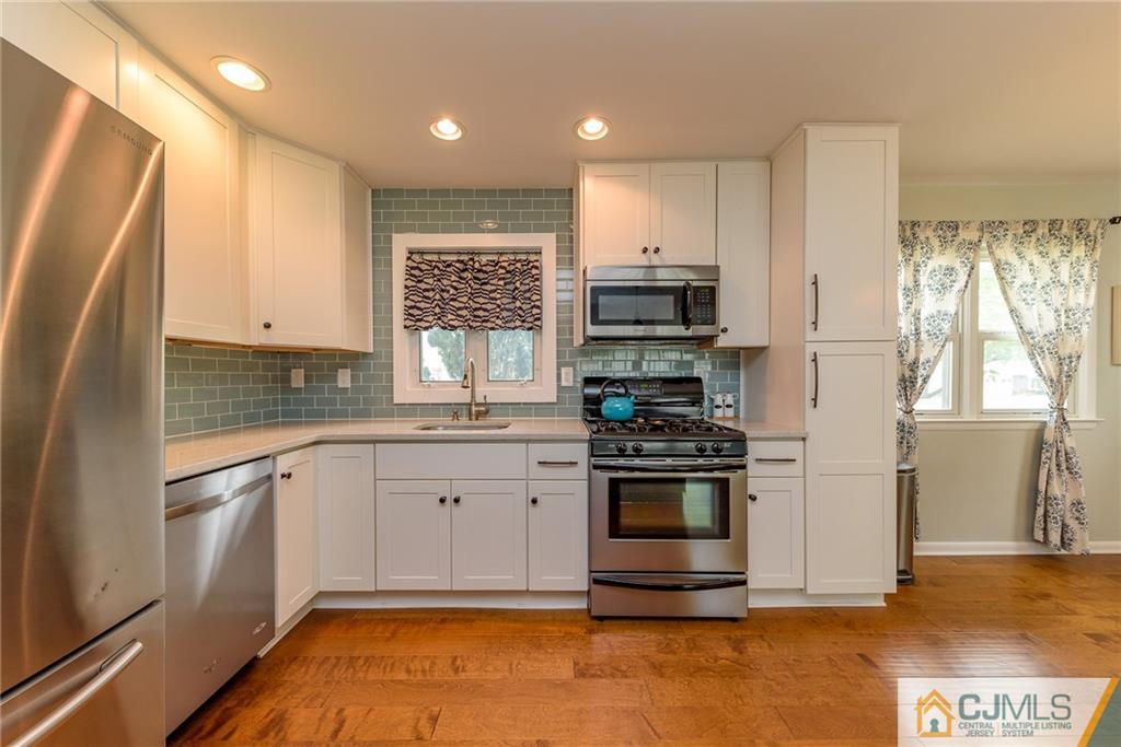 23 Winding Way Hamilton, NJ 08620 - Photo 6 of 25 Gallery Image 6