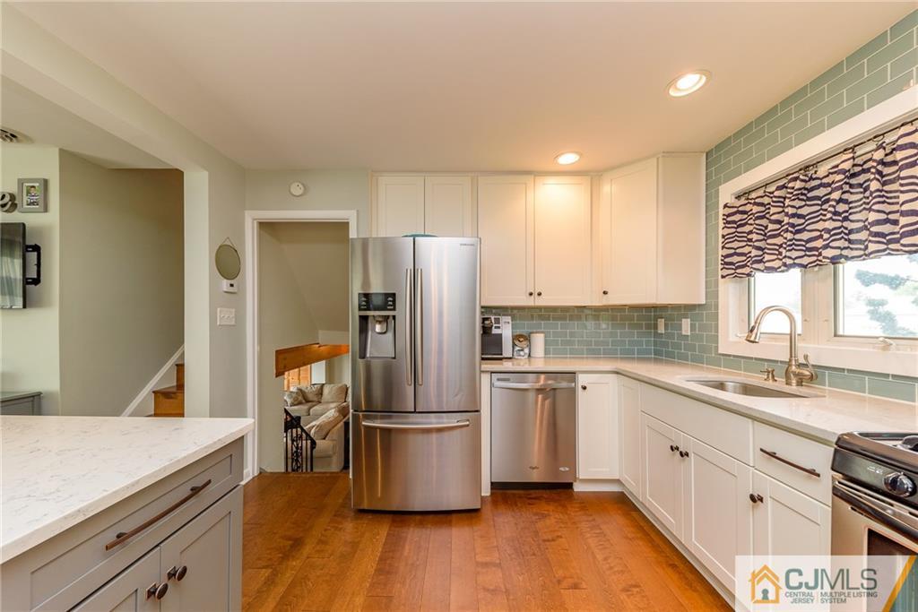 23 Winding Way Hamilton, NJ 08620 - Photo 7 of 25 Gallery Image 7