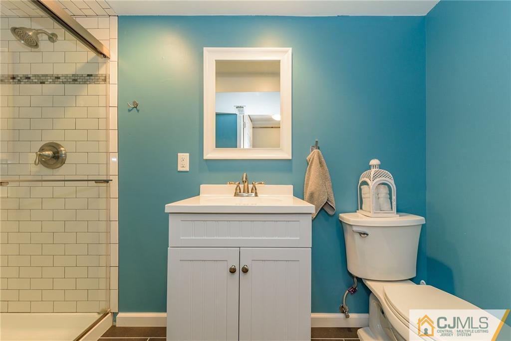 23 Winding Way Hamilton, NJ 08620 - Photo 9 of 25 Gallery Image 9