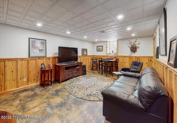 $4,000 | 899 Lower Swiftwater Road, Cresco, PA 18326