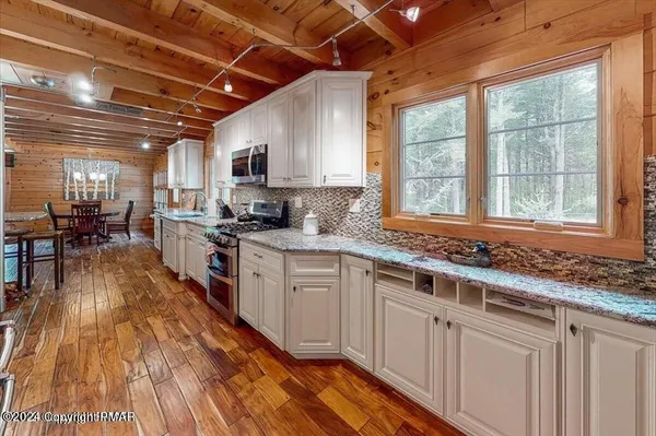 $4,000 | 899 Lower Swiftwater Road, Cresco, PA 18326