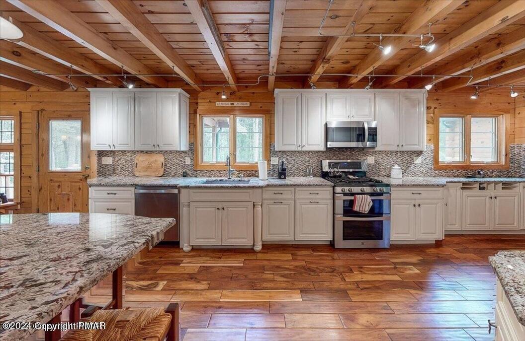 899 Lower Swiftwater Road Cresco, PA 18326 - Photo 7 of 48 899_17