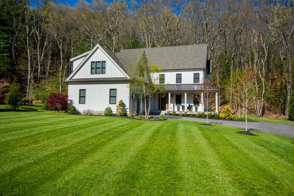 322 Maynard Road Sudbury, MA 01776 - Photo 2 of 16