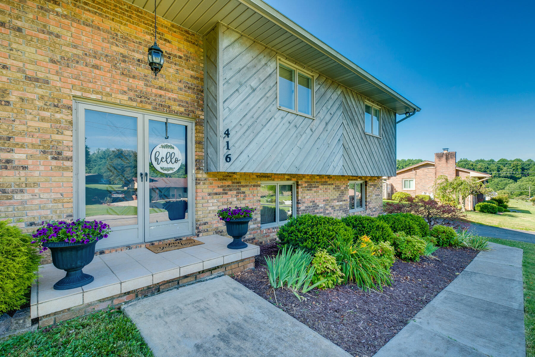 416 Montezuma Road Kingsport, TN 37664 - Photo 4 of 39 004