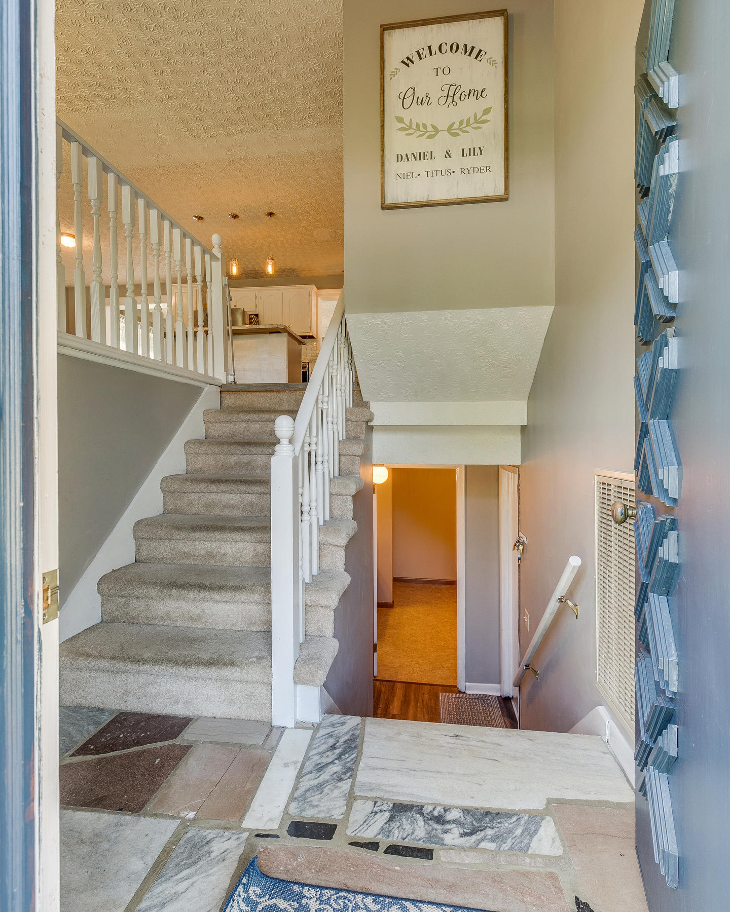 416 Montezuma Road Kingsport, TN 37664 - Photo 5 of 39 005