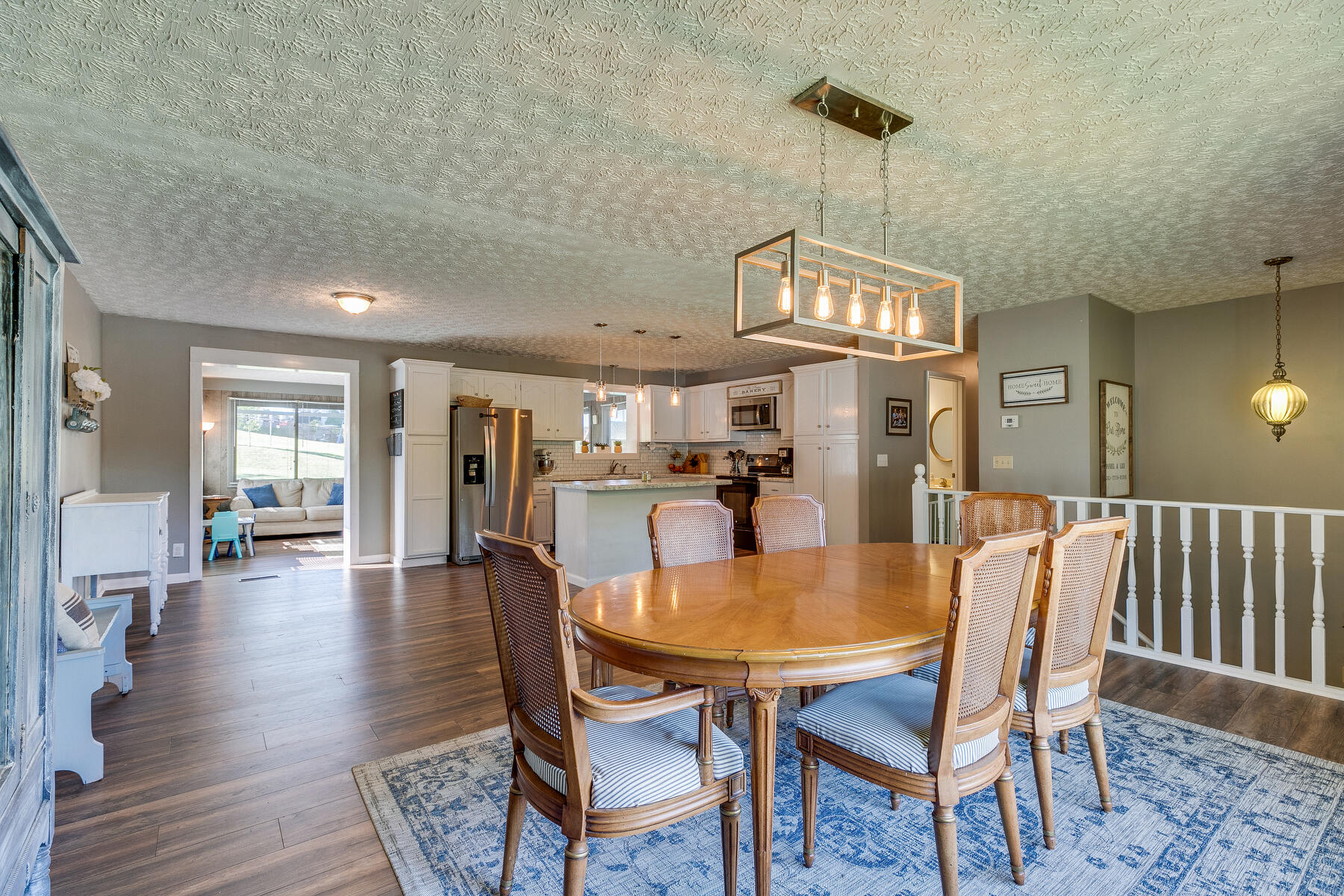 416 Montezuma Road Kingsport, TN 37664 - Photo 9 of 39 009