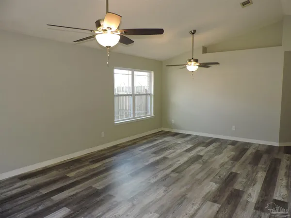 $1,750 | 3971 Sunny Manor Circle, Milton, FL 32583