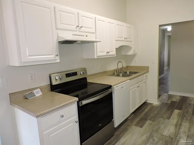 $1,750 | 3971 Sunny Manor Circle, Milton, FL 32583