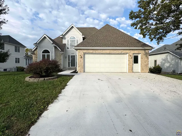 $375,000 | 4313 Southwest Stone Avenue, Topeka, KS 66610