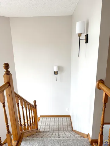 $375,000 | 4313 Southwest Stone Avenue, Topeka, KS 66610