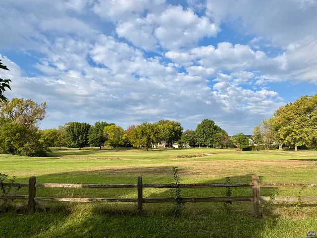 $375,000 | 4313 Southwest Stone Avenue, Topeka, KS 66610