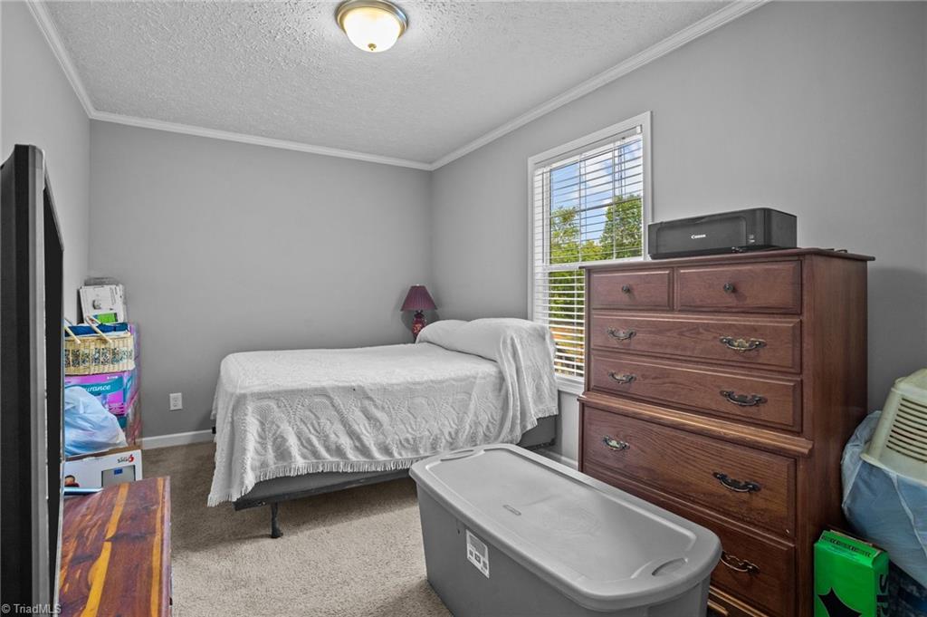 1792 Hill Road Lexington, NC 27292 - Photo 20 of 48 2nd bedroom.