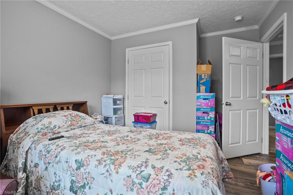 1792 Hill Road Lexington, NC 27292 - Photo 23 of 48 3rd bedroom of the home.