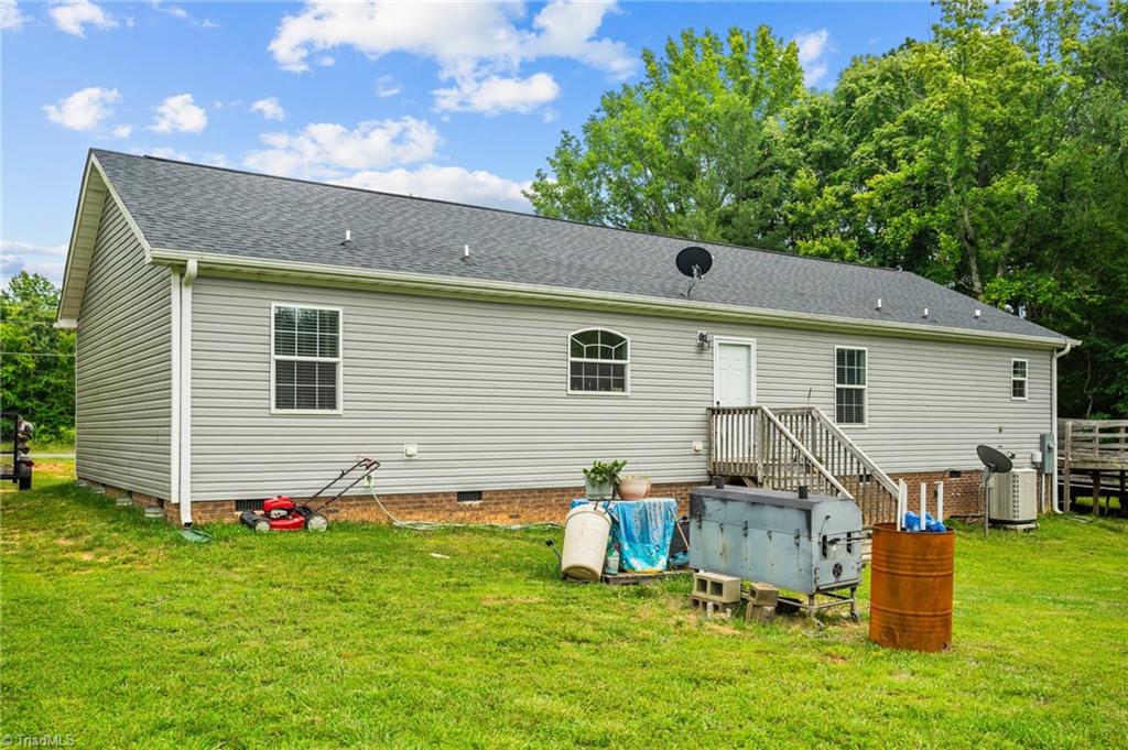 1792 Hill Road Lexington, NC 27292 - Photo 34 of 48 Another angle of the back.