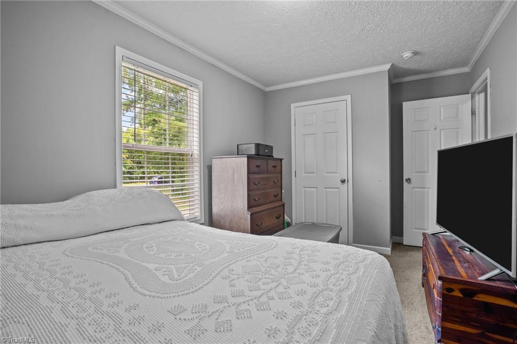 1792 Hill Road Lexington, NC 27292 - Photo 9 of 48 2nd bedroom of the home.
