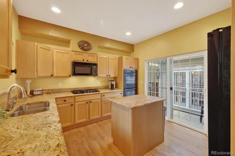 $539,900 | 680 South Yarrow Street, Lakewood, CO 80226