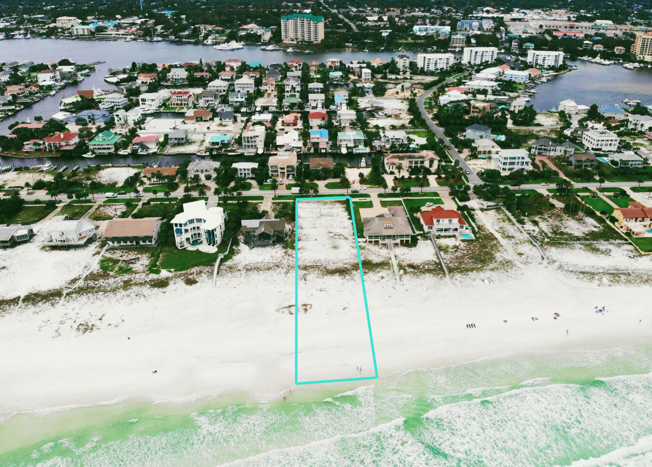 622 Gulf Shore Drive Destin, FL 32541 - Photo 2 of 4 a view of a city