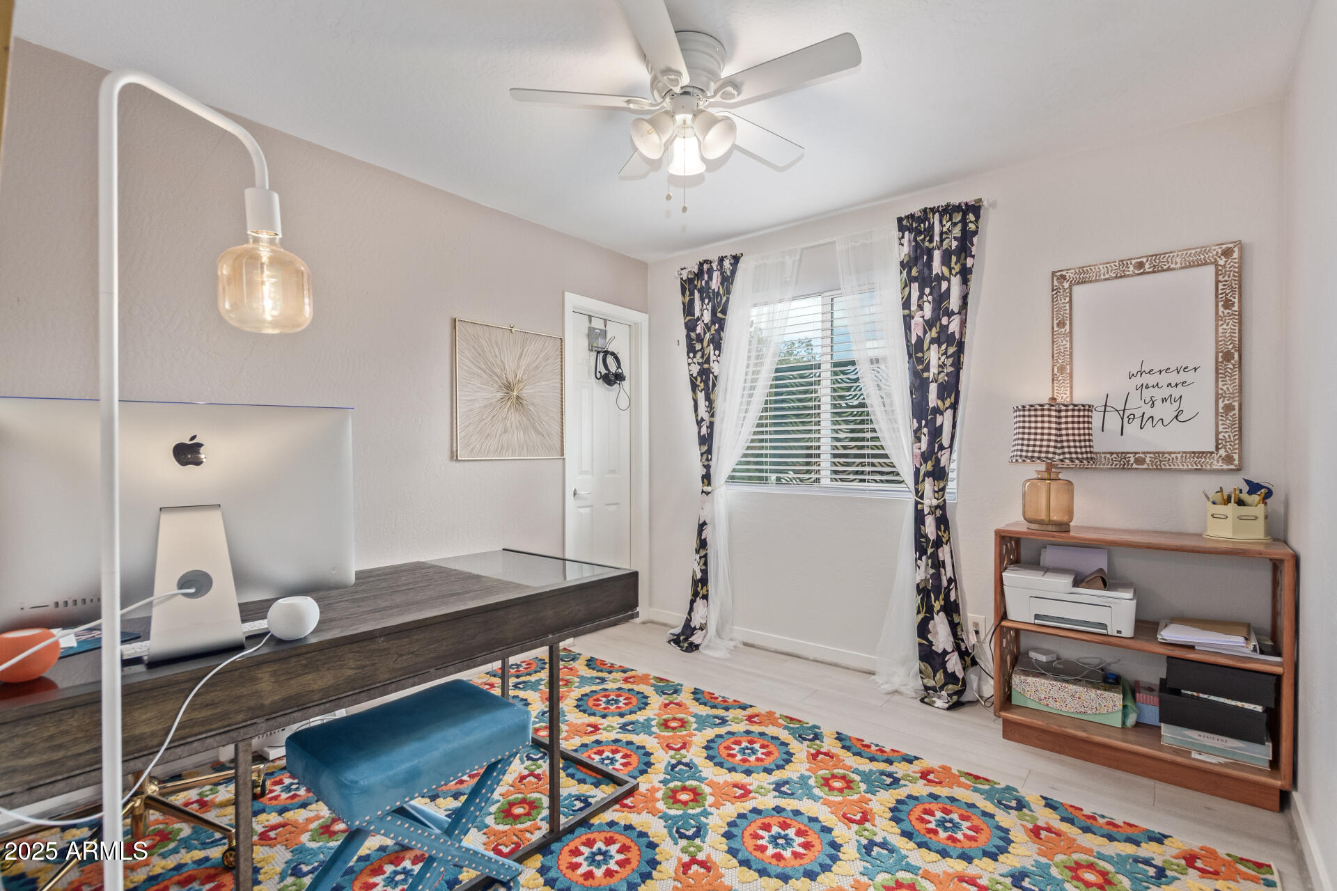 313 West Utopia Road Phoenix, AZ 85027 - Photo 19 of 59 a living room with furniture and a window