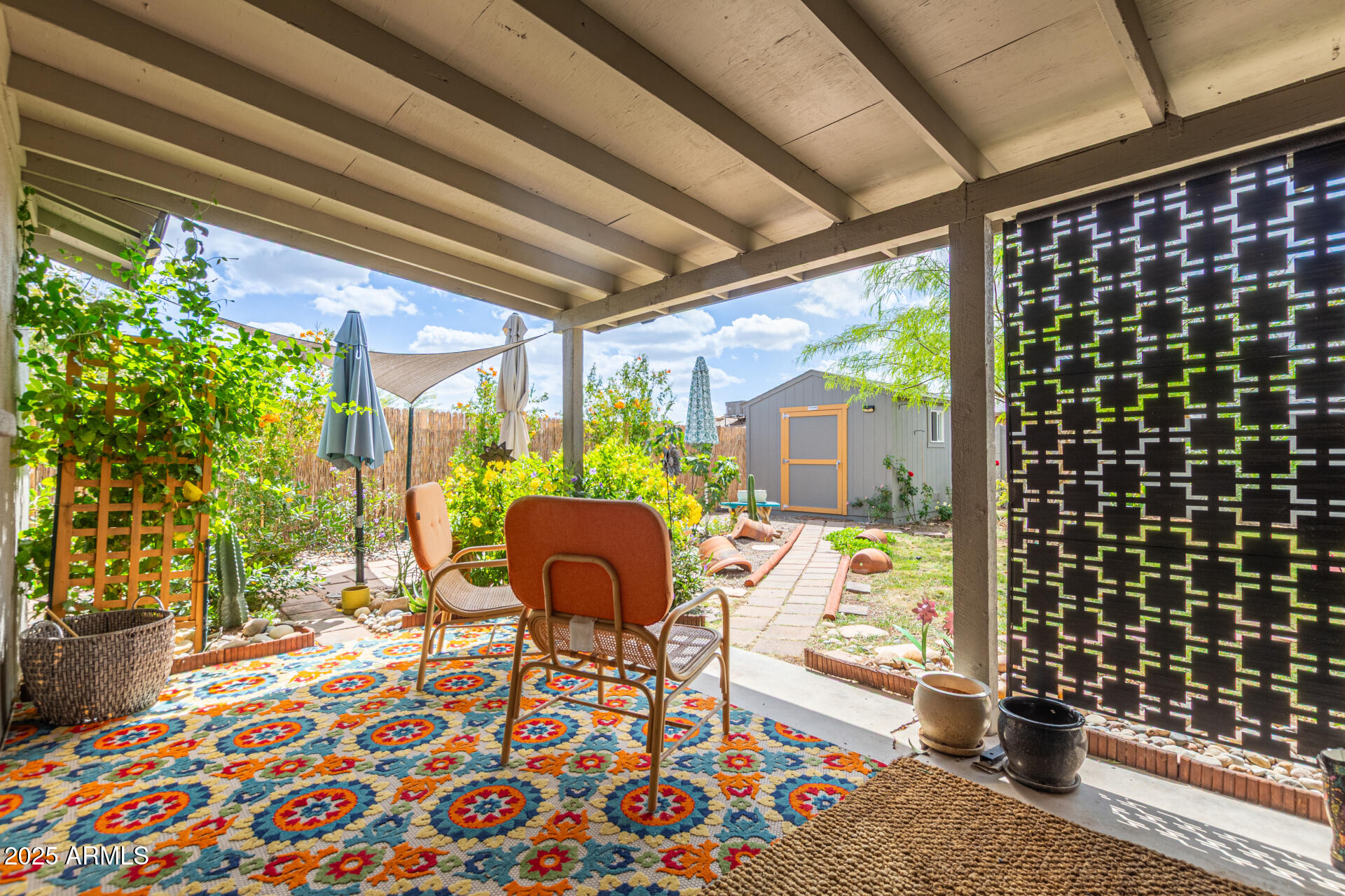 313 West Utopia Road Phoenix, AZ 85027 - Photo 22 of 59 a outdoor space with furniture
