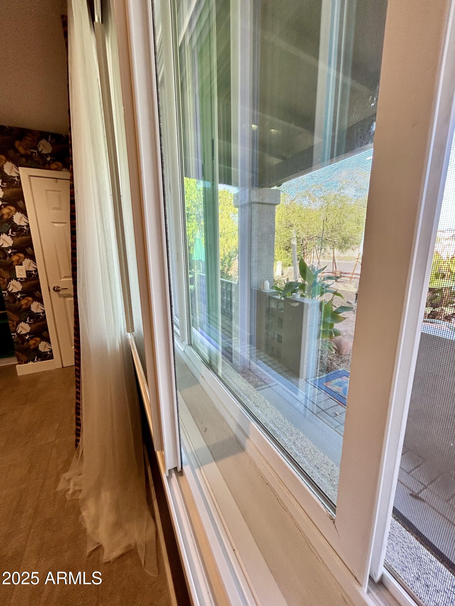 313 West Utopia Road Phoenix, AZ 85027 - Photo 46 of 59 a view of a living room