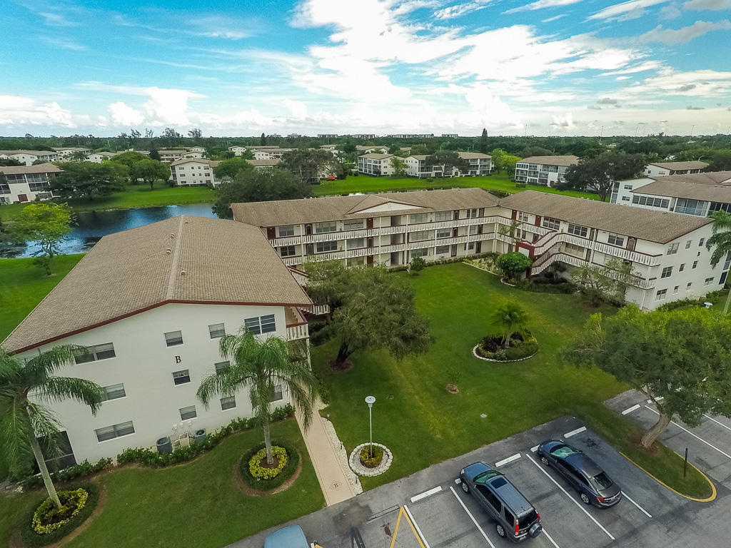 83 Fanshaw B Boca Raton, FL 33434 - Photo 1 of 36 Aerial Front