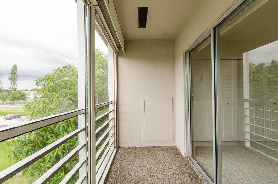 83 Fanshaw B Boca Raton, FL 33434 - Photo 22 of 36 Patio
