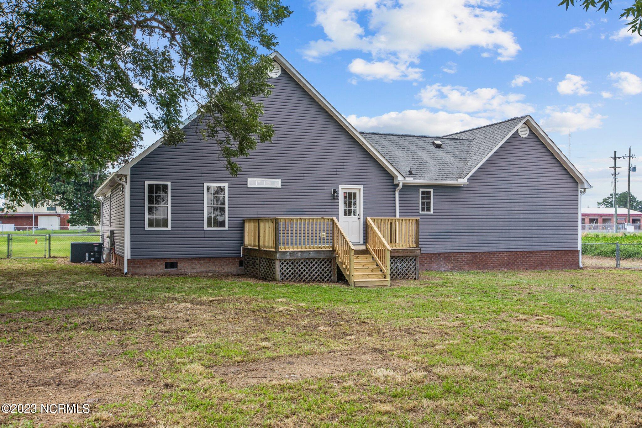 229 Clarks Neck Road Washington, NC 27889 - Photo 28 of 43 Rear Elevation