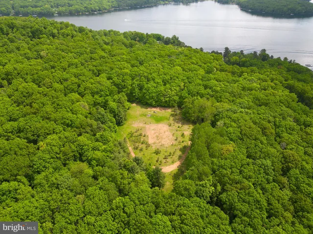 $1,100,000 | 127 Paradise Heights, Oakland, MD 21550