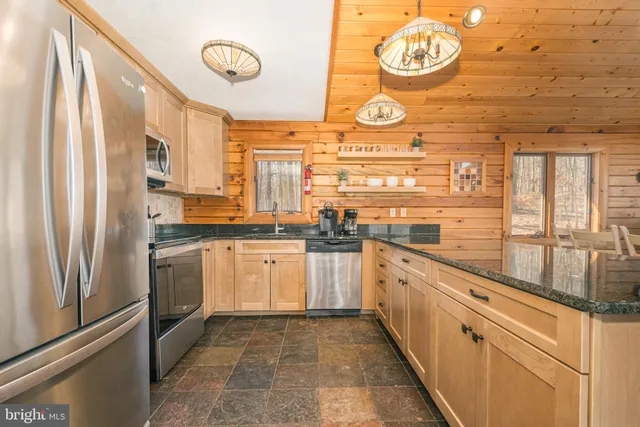 $1,100,000 | 127 Paradise Heights, Oakland, MD 21550