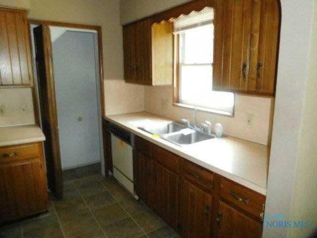 3220 Cherokee Road Toledo, OH 43613 - Photo 8 of 12 Gallery Image 8