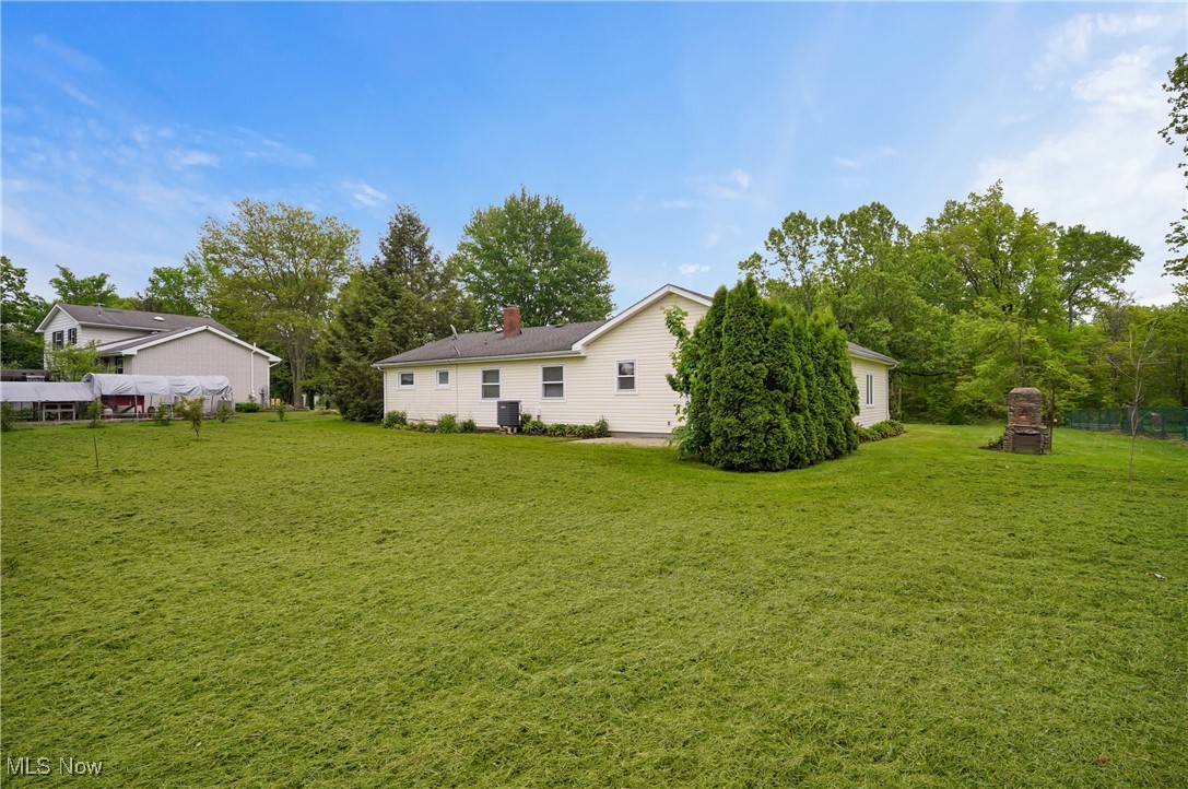 12395 Carter Road Painesville, OH 44077 - Photo 14 of 39 View of grassy yard