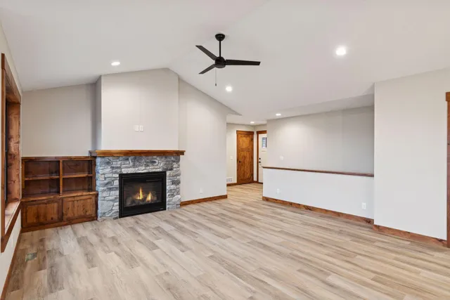 $419,900 | 437 Coyote Way, New Richmond, WI 54017