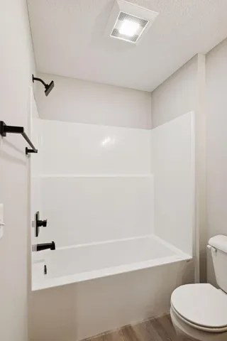 $419,900 | 437 Coyote Way, New Richmond, WI 54017