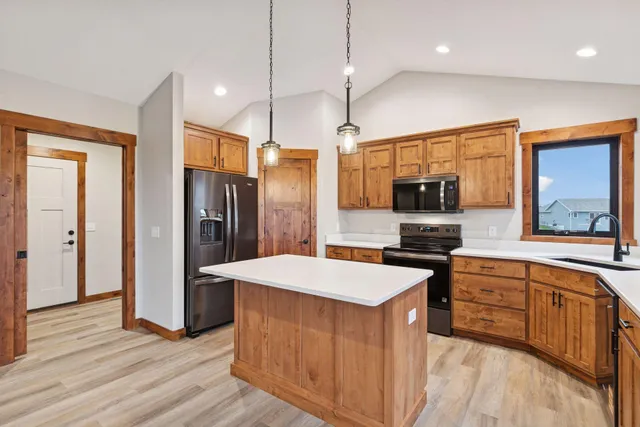 $419,900 | 437 Coyote Way, New Richmond, WI 54017