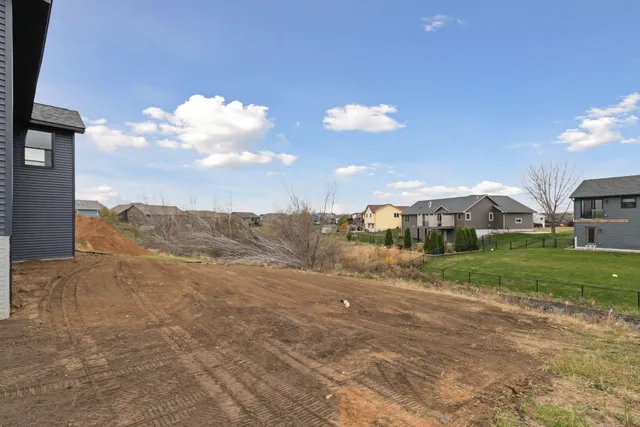 $419,900 | 437 Coyote Way, New Richmond, WI 54017