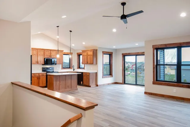 $419,900 | 437 Coyote Way, New Richmond, WI 54017