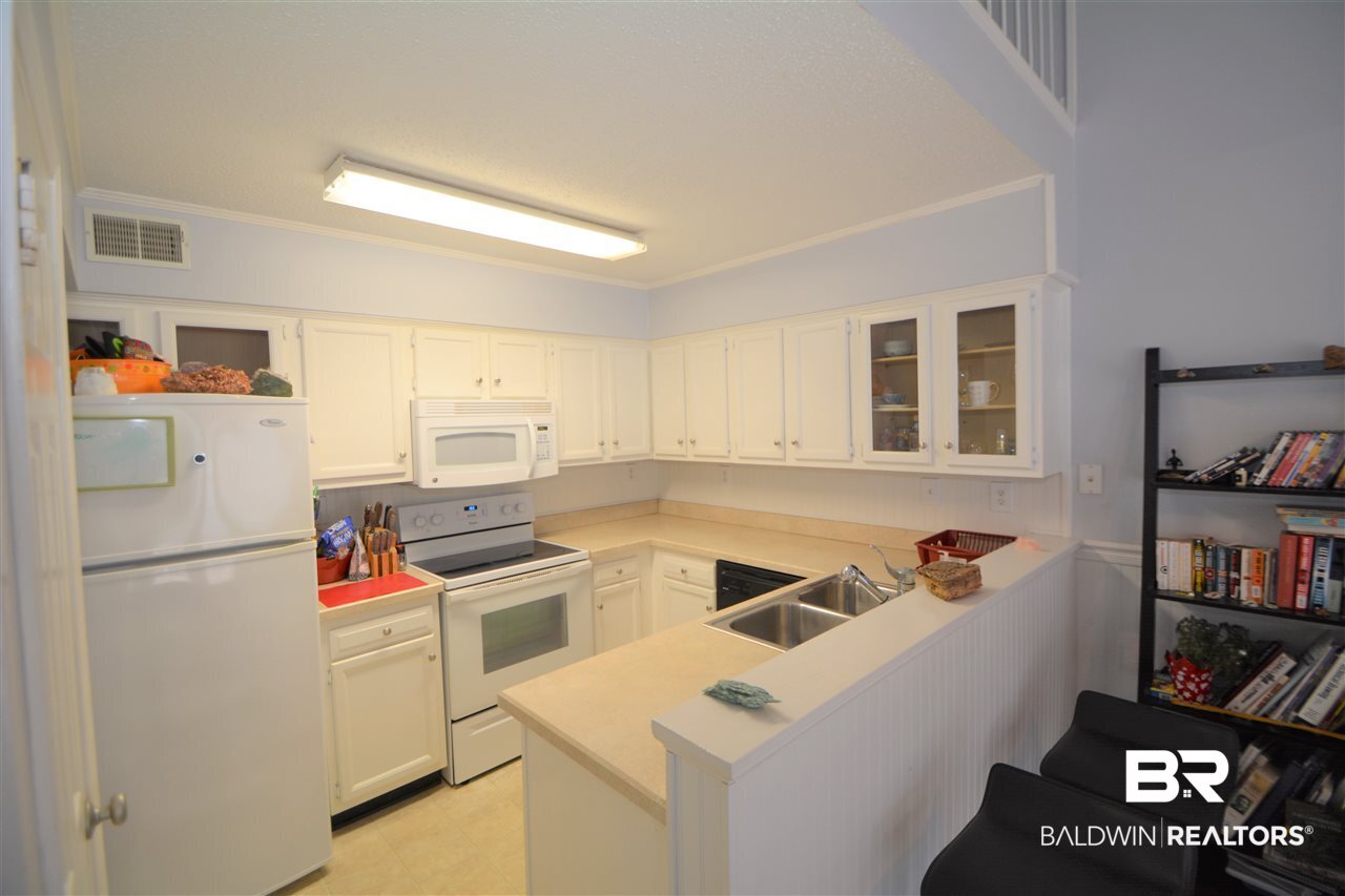 5900 Grelot Road, Unit 401 Mobile, AL 36609 - Photo 14 of 38