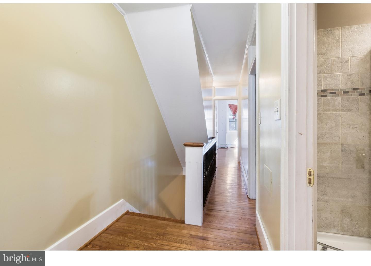 538 Righter Street Philadelphia, PA 19128 - Photo 14 of 23 Hallway